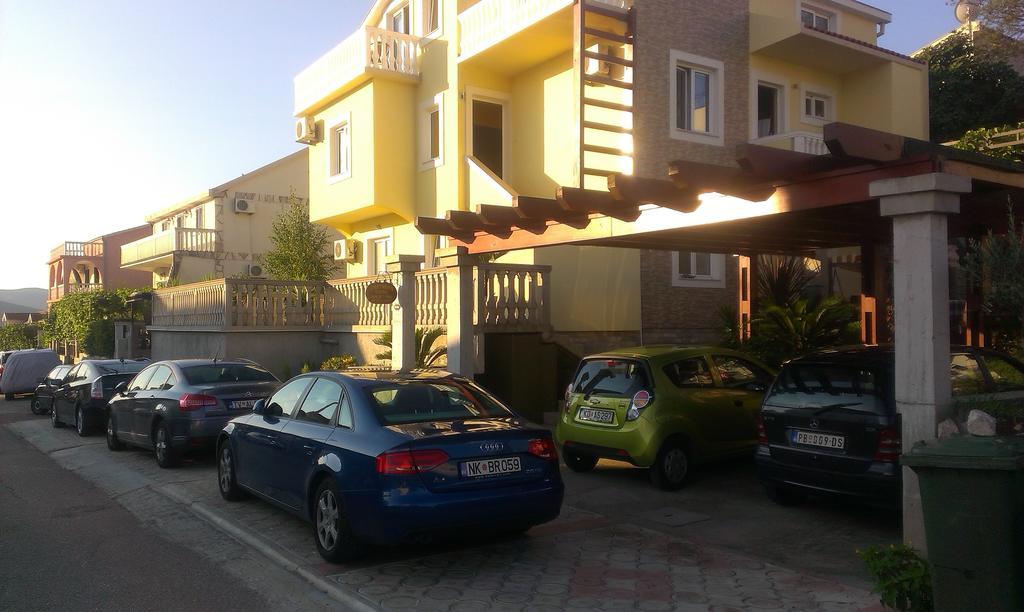 Apartments Sandra 티바트 외부 사진