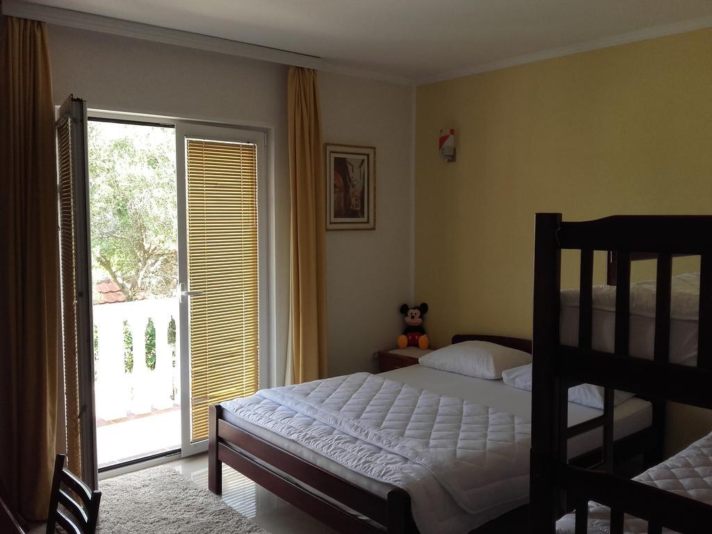 Apartments Sandra 티바트 외부 사진