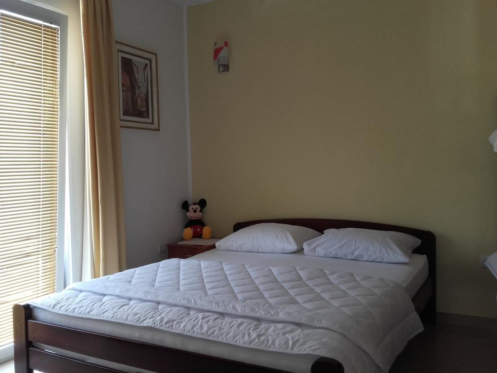 Apartments Sandra 티바트 외부 사진