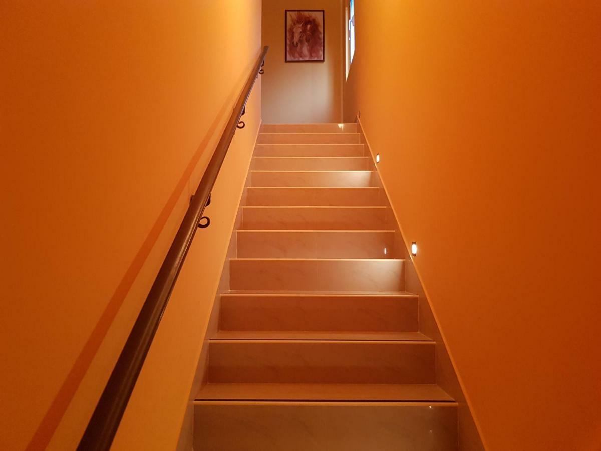 Apartments Sandra 티바트 외부 사진