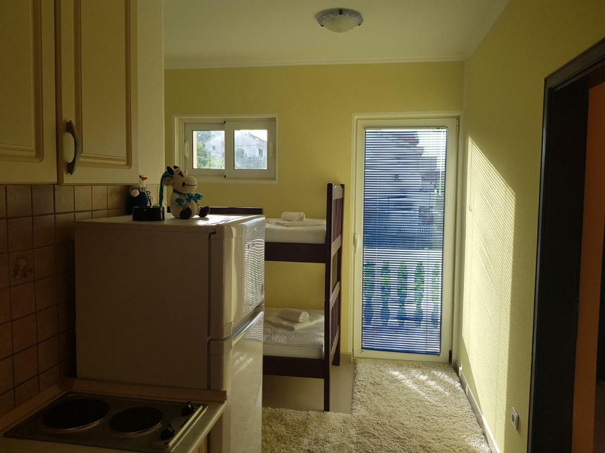 Apartments Sandra 티바트 외부 사진